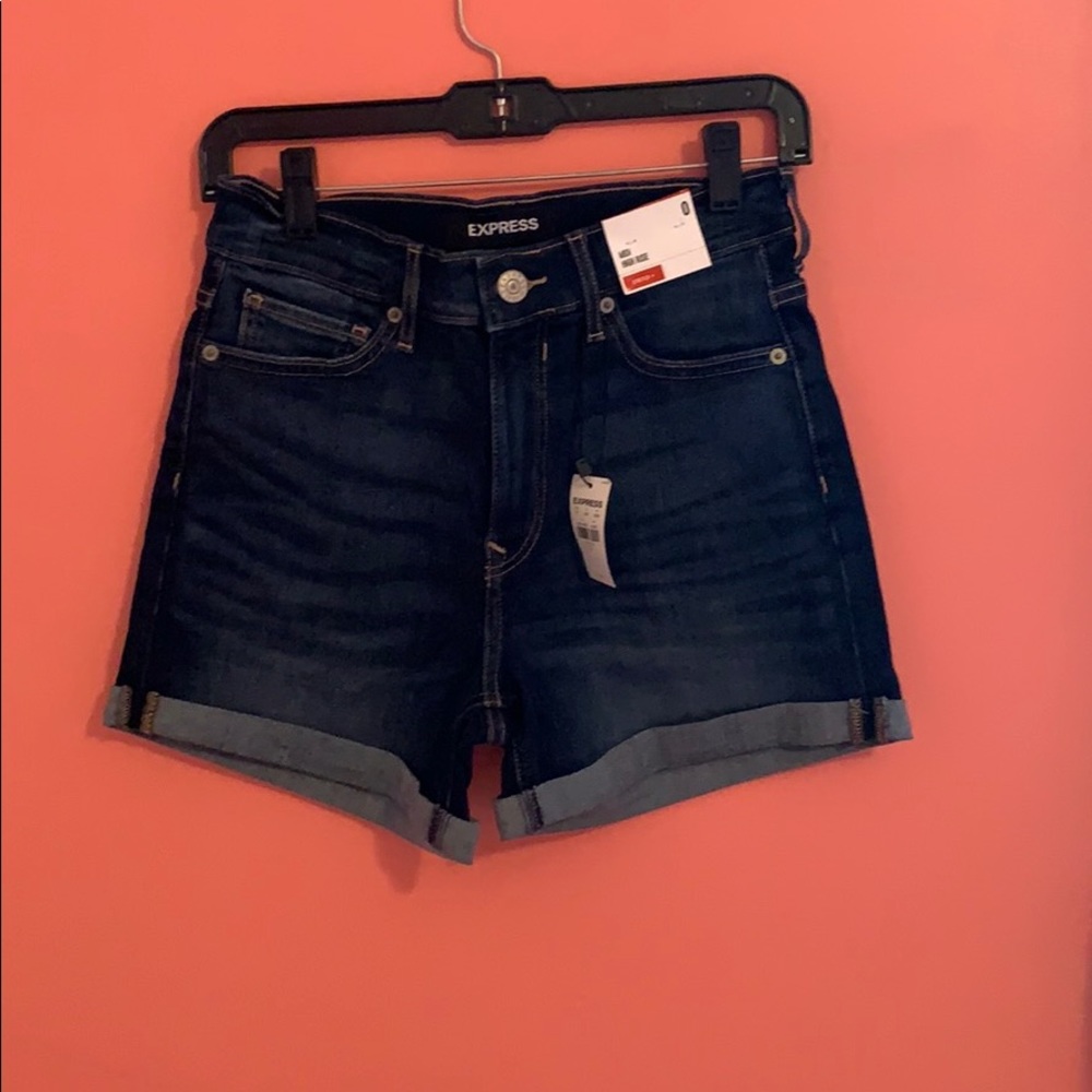 Express Shorts